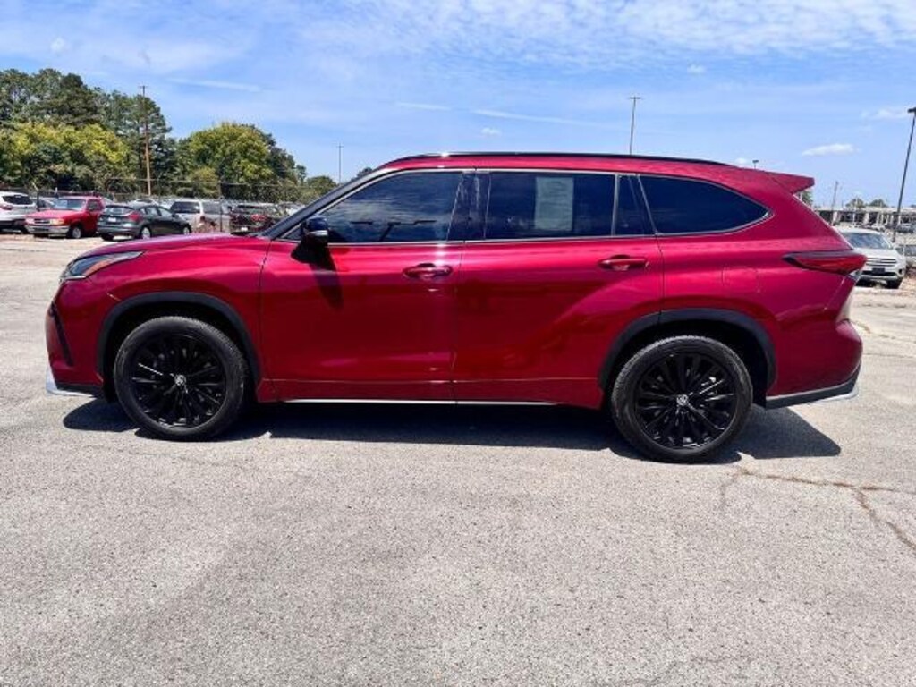 Used 2023 Toyota Highlander XSE SUV