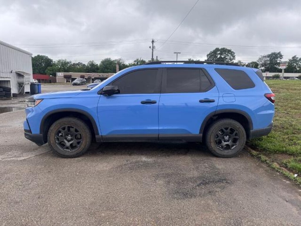 Certified 2025 Honda Pilot TRAILSPORT SUV