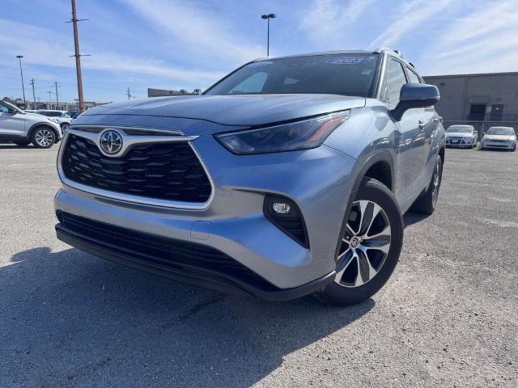 Used 2023 Toyota Highlander XLE SUV