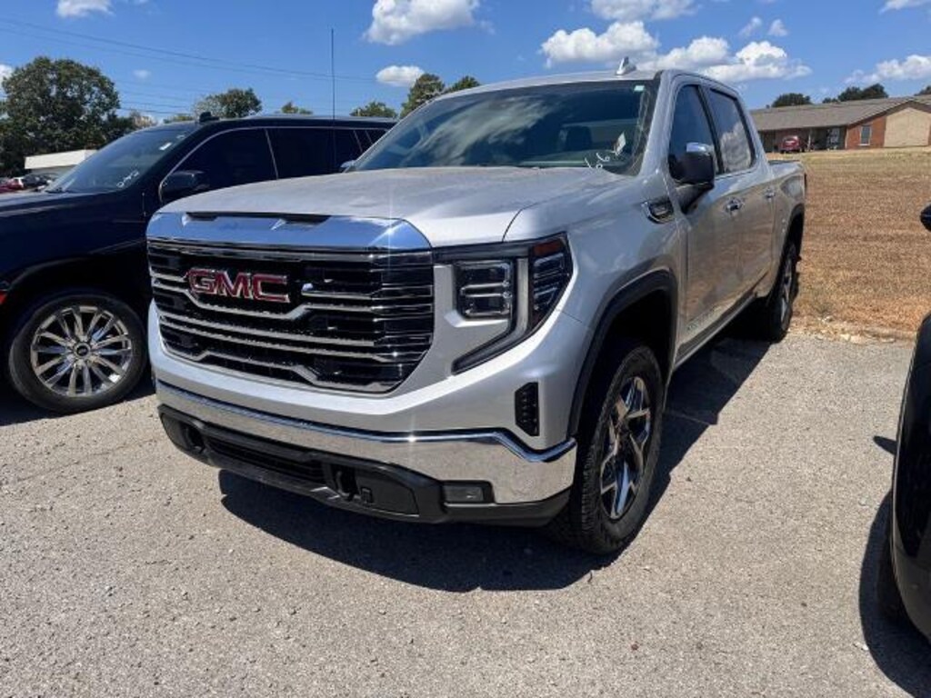 Used 2022 GMC Sierra 1500 SLT Crew Cab Short Bed Truck