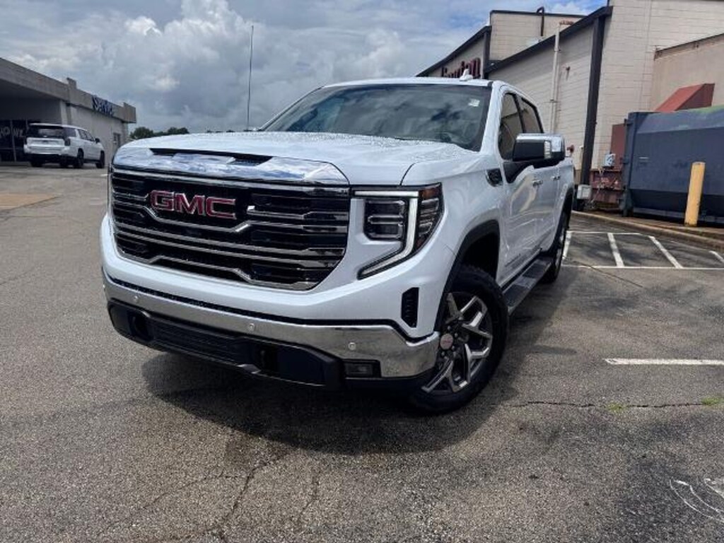 Used 2026 GMC Sierra 1500 SLT Crew Cab Short Bed Truck