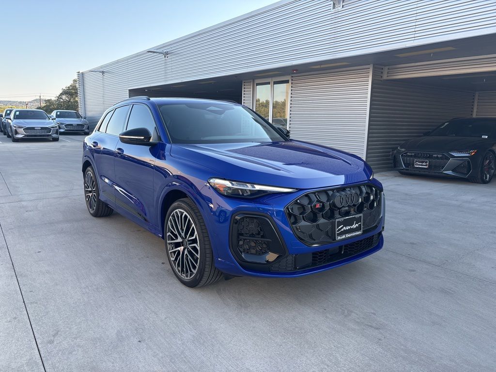 2025 Audi SQ5 Premium Plus photo 3