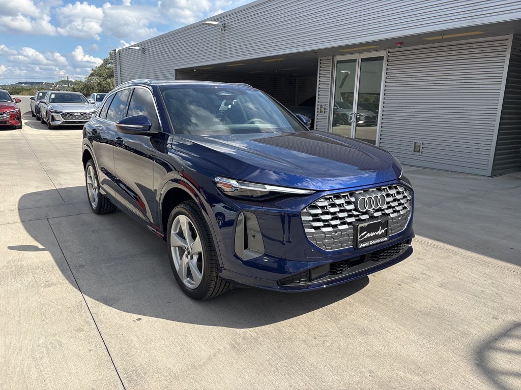 2025 Audi Q5 2.0T Premium Plus photo 3