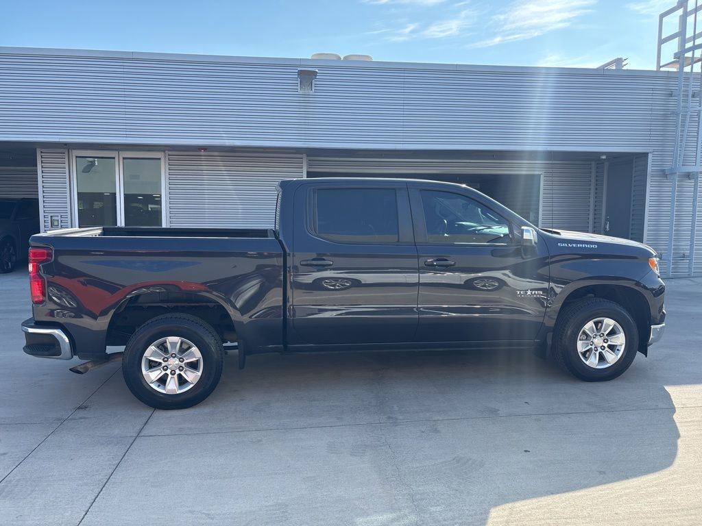 2023 Chevrolet Silverado 1500 LT Texas Edition photo 4