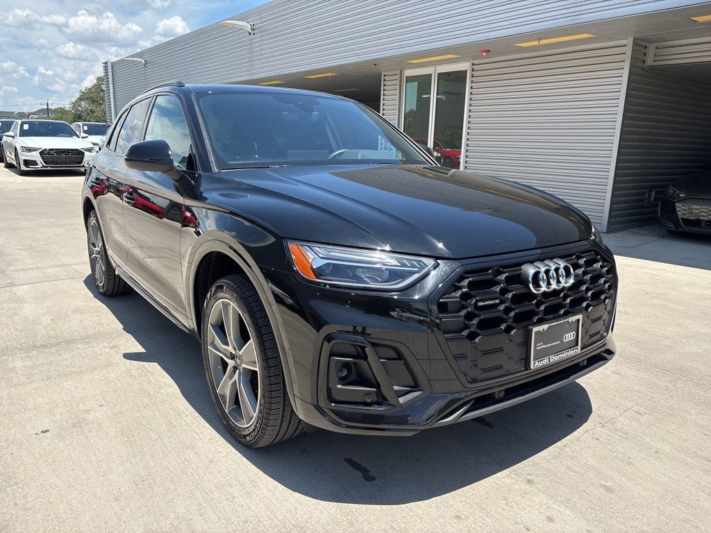 2025 Audi Q5 45 S line Premium Plus photo 3