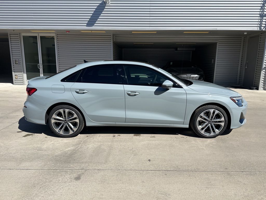 2025 Audi A3 2.0T Premium Plus photo 4