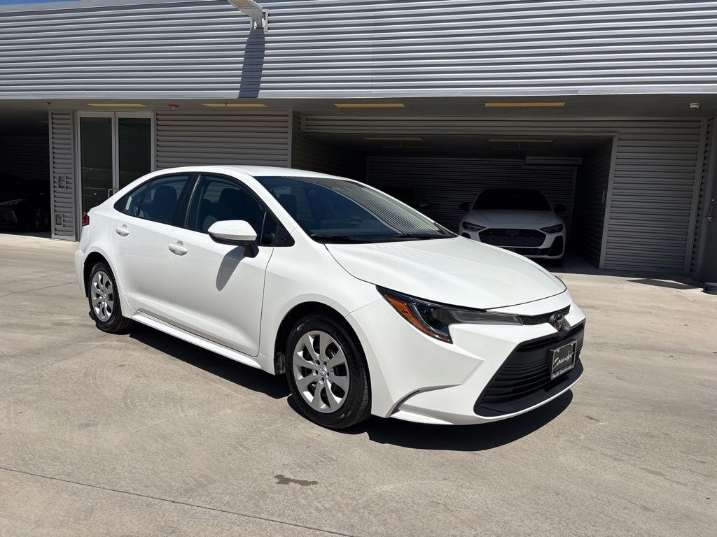 Used 2025 Toyota Corolla LE Sedan