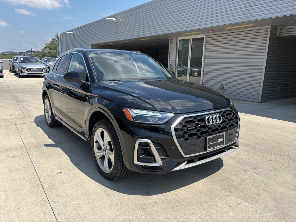 2025 Audi Q5 45 S line Premium Plus photo 3