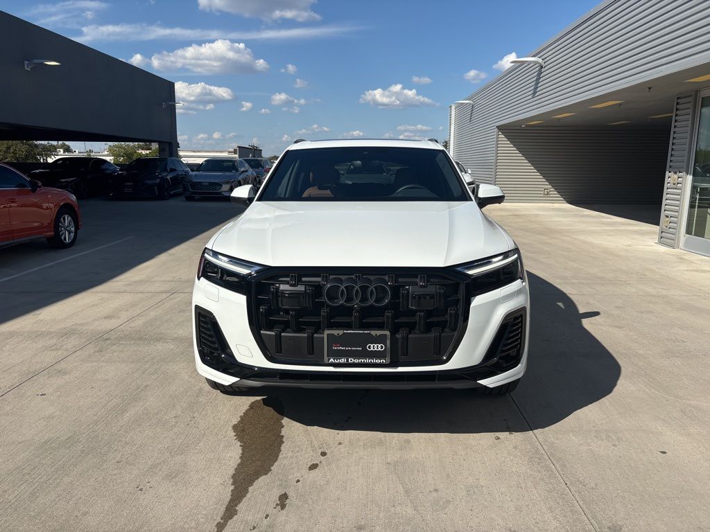 2025 Audi Q7 45 Premium Plus photo 2