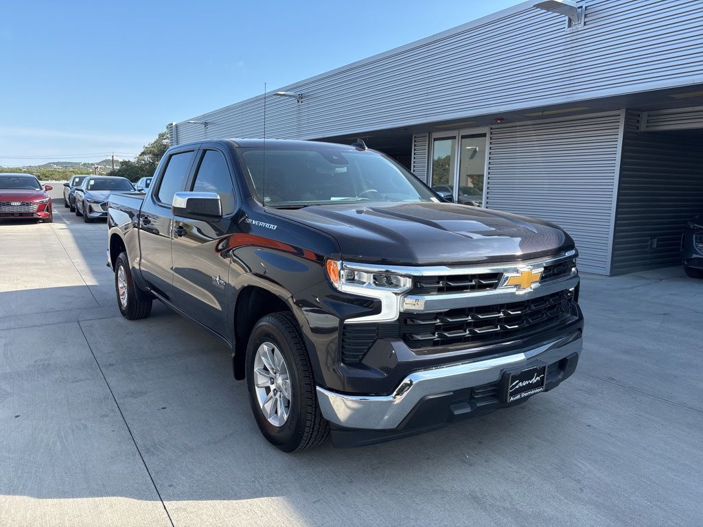 2023 Chevrolet Silverado 1500 LT Texas Edition photo 3