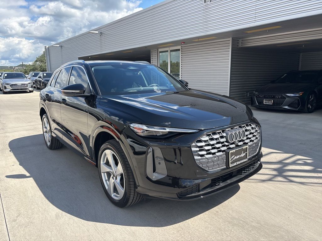 2025 Audi Q5 2.0T Premium Plus photo 3