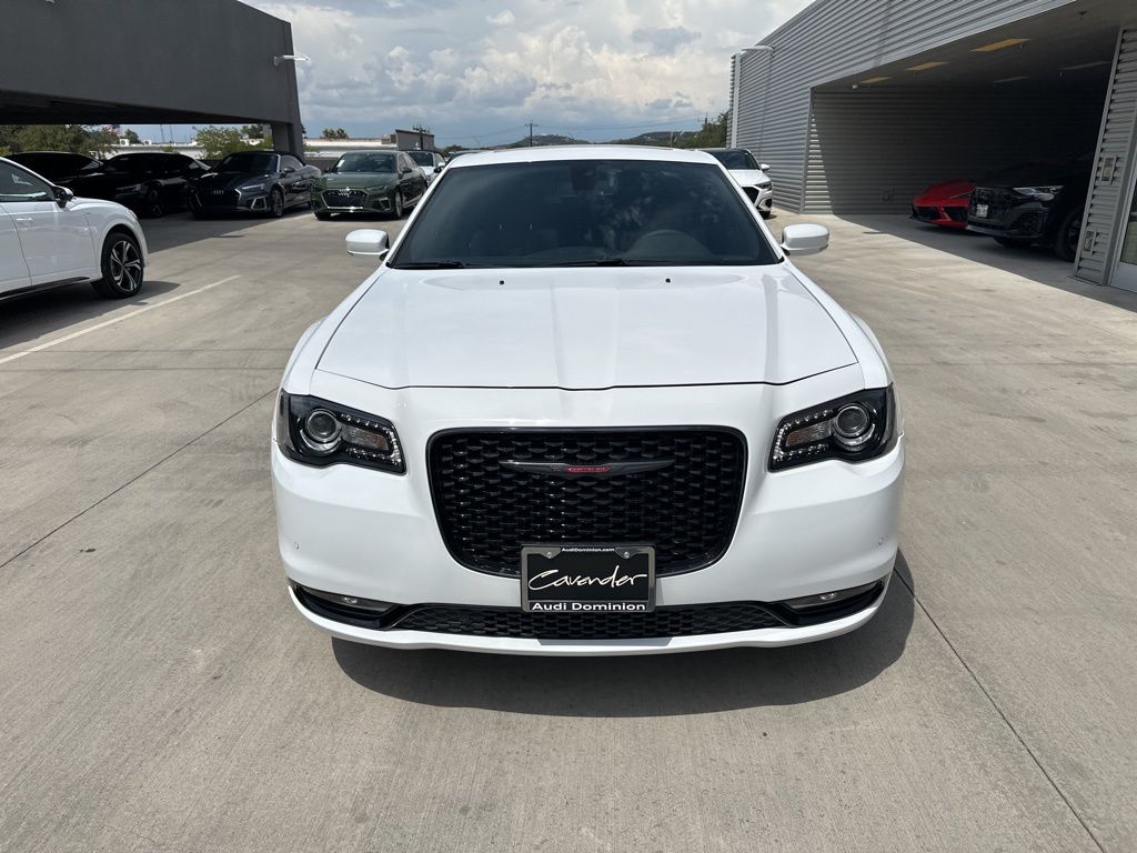 Used 2023 Chrysler 300 S with VIN 2C3CCABG4PH676613 for sale in San Antonio, TX