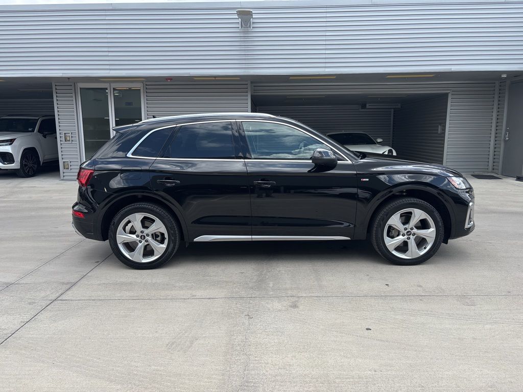 2025 Audi Q5 45 S line Premium Plus photo 4