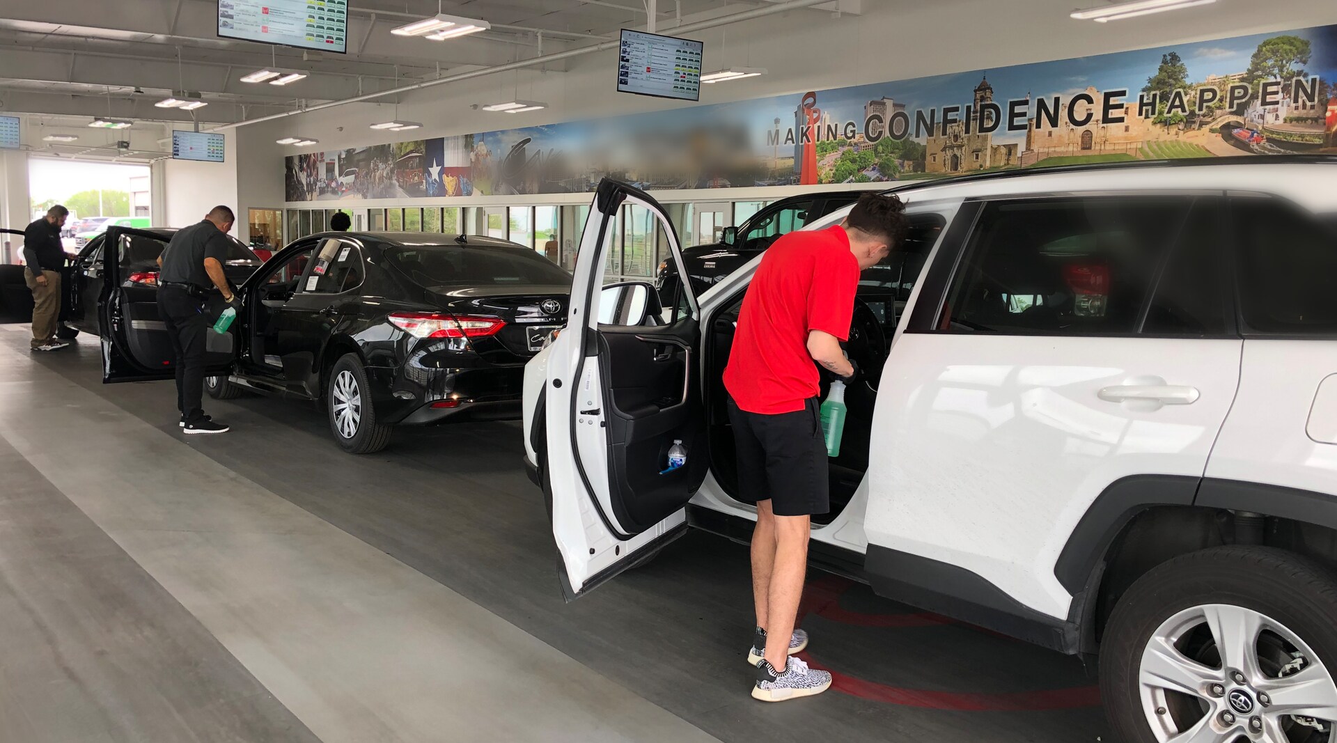 Caring for Our Guests and Team Members at
Audi Dominion