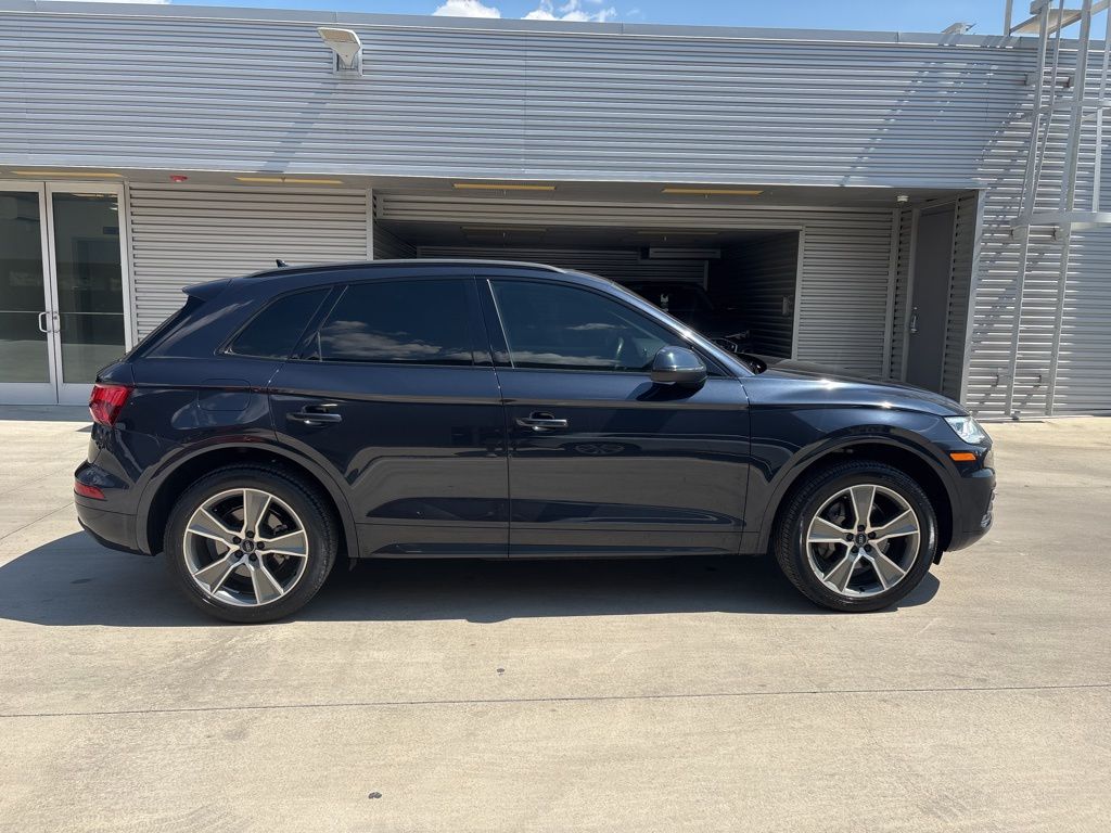 2019 Audi Q5 2.0T Premium Plus photo 3