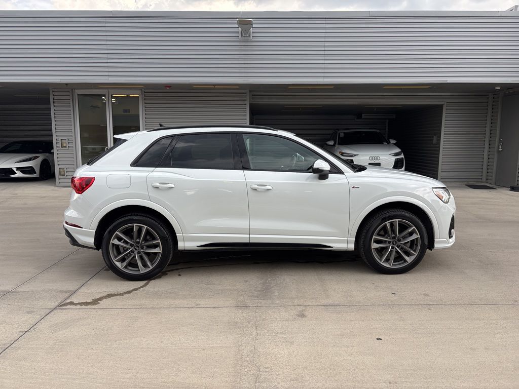 2025 Audi Q3 Premium S line photo 4