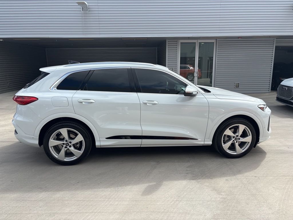 2025 Audi Q5 2.0T Prestige photo 4