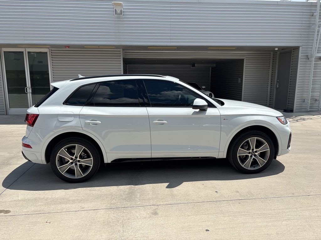 Certified 2025 Audi Q5 45 S Line Premium Convenience Plus quattro SUV