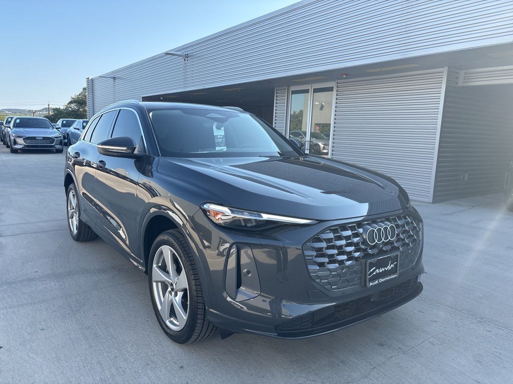2025 Audi Q5 2.0T Premium Plus photo 3