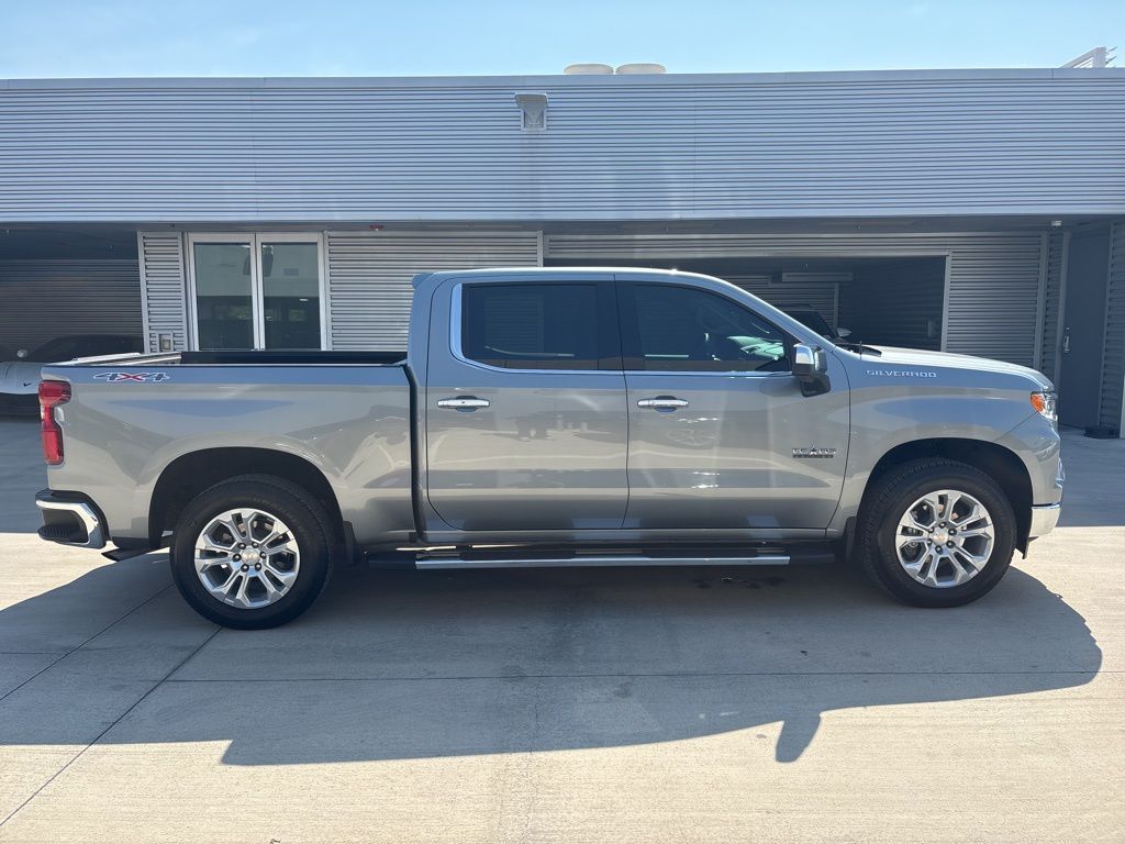 2024 Chevrolet Silverado 1500 LTZ photo 3