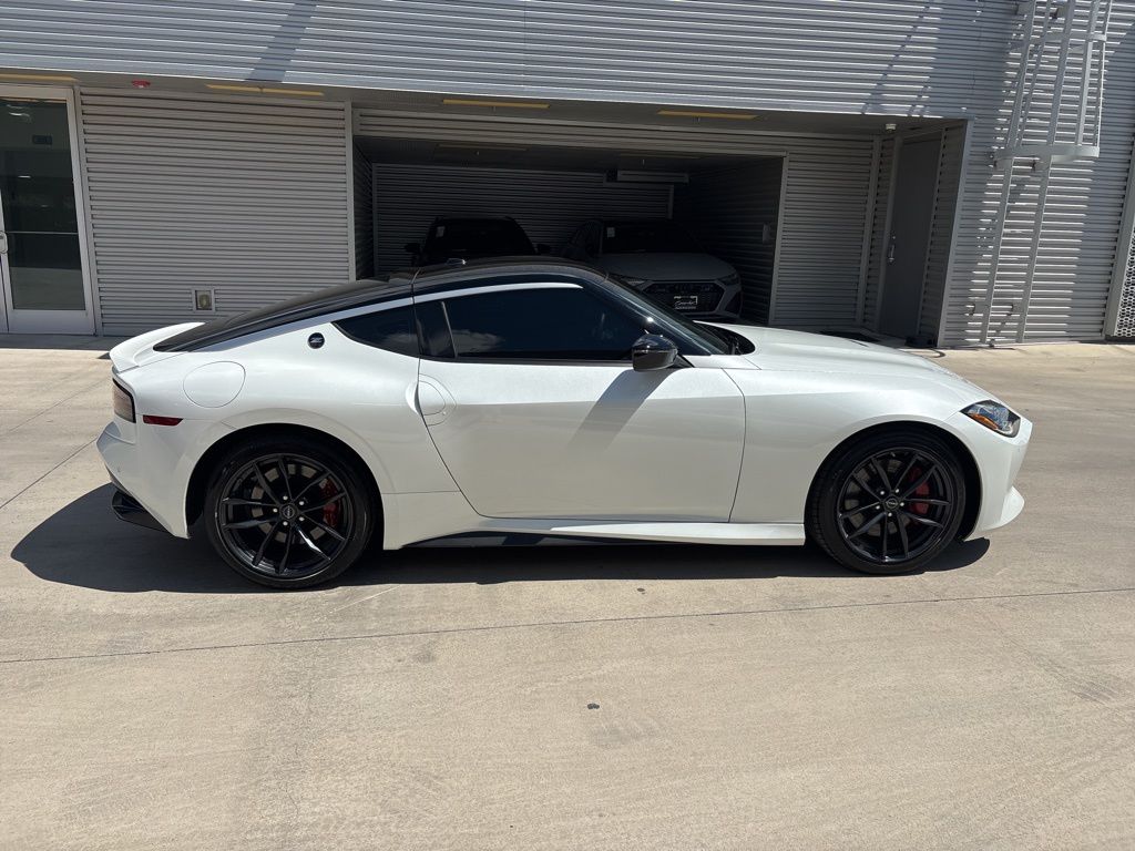 2024 Nissan Z Performance photo 4