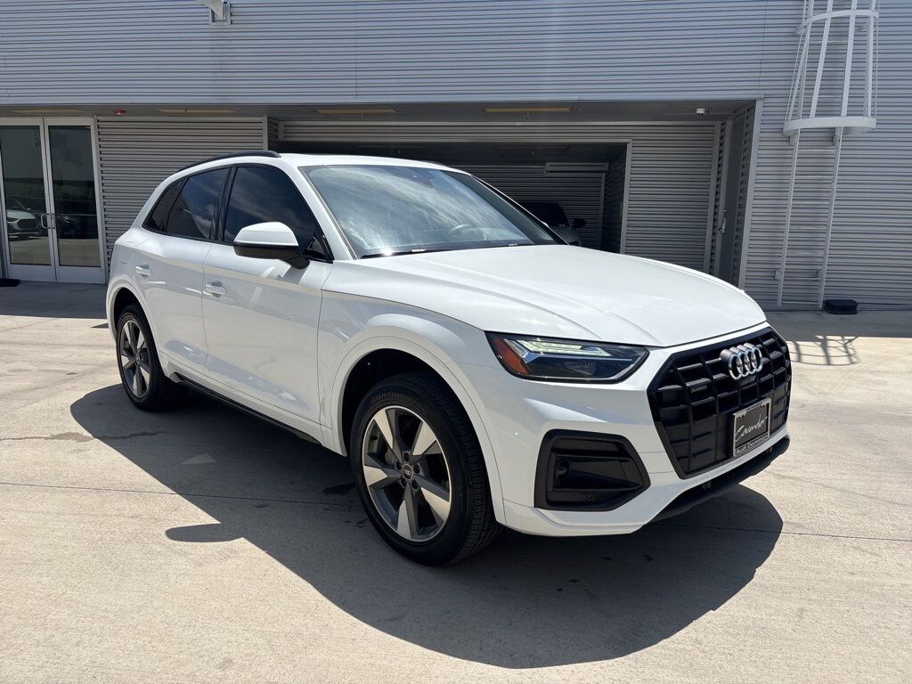 Used 2024 Audi Q5 40 Premium Plus quattro SUV