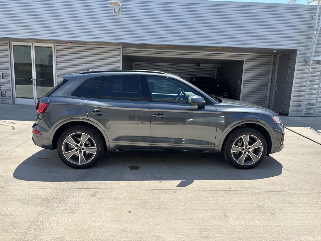 2025 Audi Q5 45 S line Premium Plus photo 4