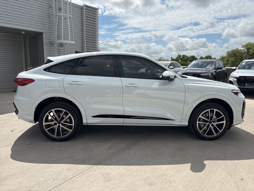 New 2026 Audi Q5 2.0T Premium Plus SUV