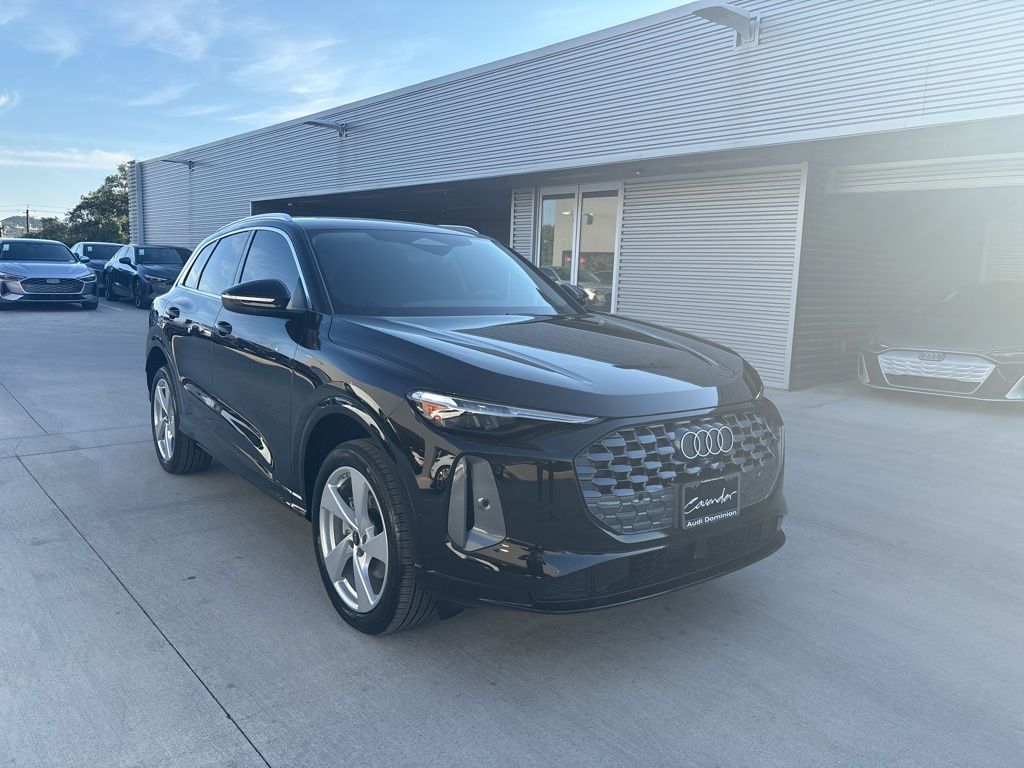 2025 Audi Q5 2.0T Premium Plus photo 3