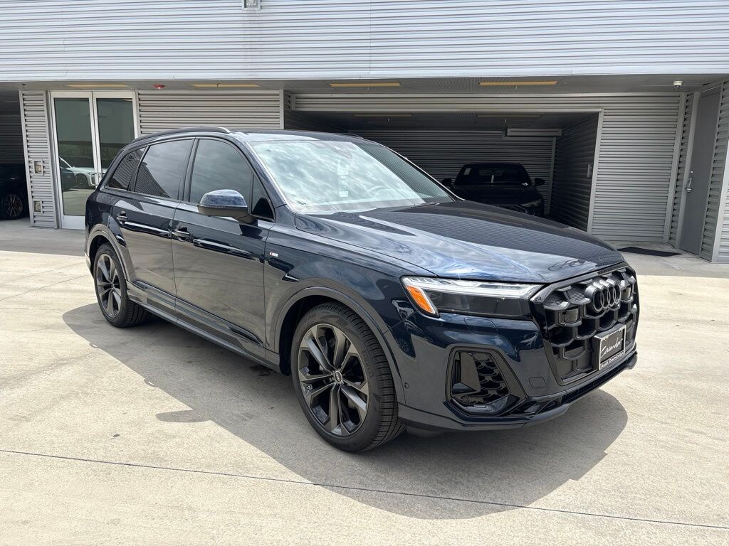 New 2026 Audi Q7 55 Premium SUV