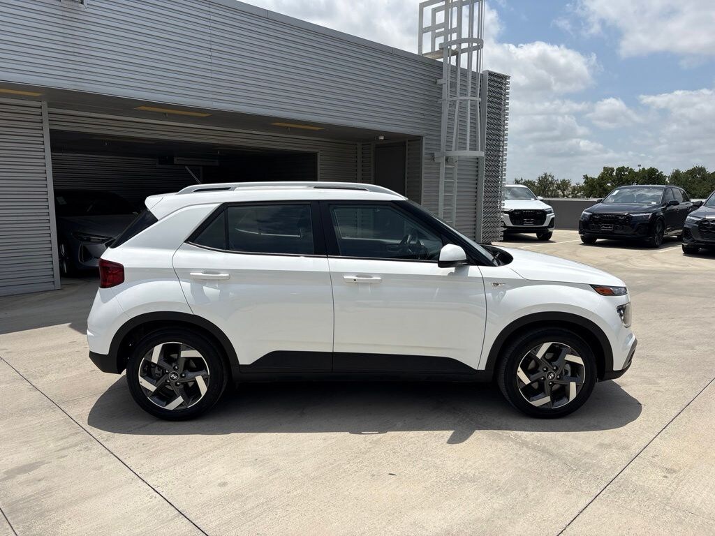 Used 2025 Hyundai Venue SEL SUV