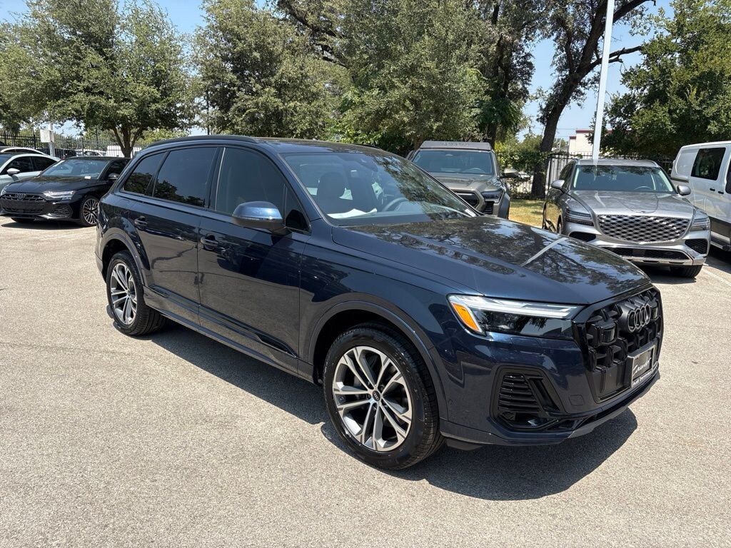 New 2026 Audi Q7 45 Premium SUV