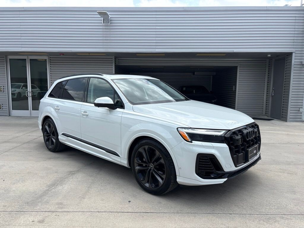 Certified 2026 Audi Q7 55 Premium Plus SUV