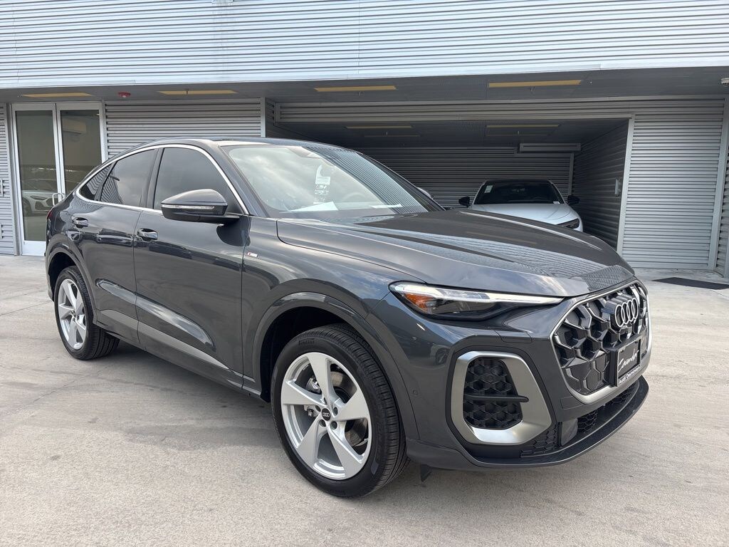 New 2026 Audi Q5 2.0T Premium Plus SUV