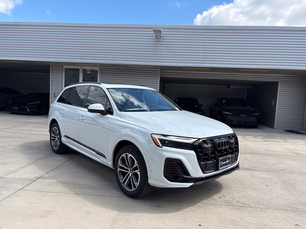 New 2026 Audi Q7 45 Premium Plus SUV