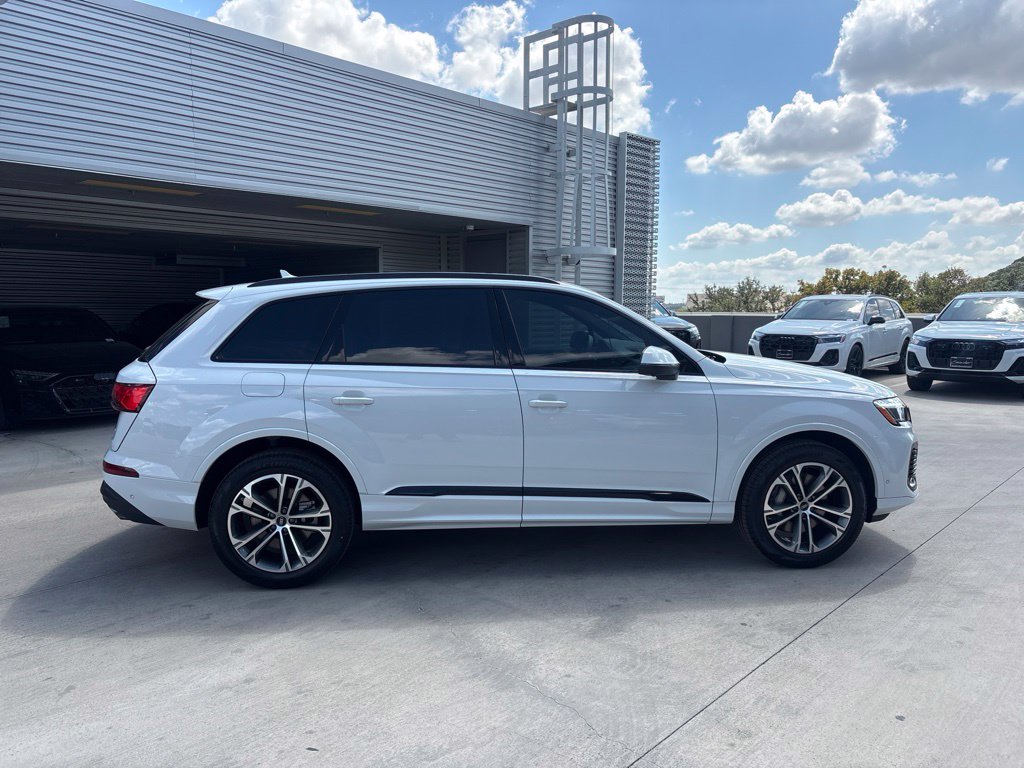 New 2026 Audi Q7 45 Premium SUV