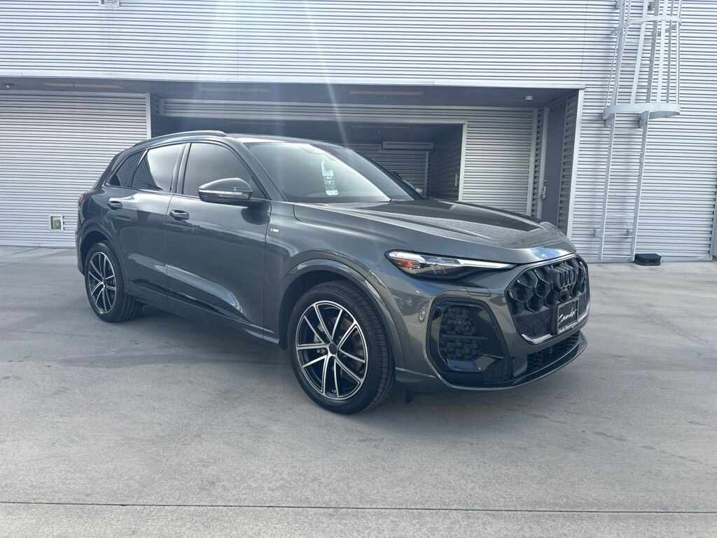 New 2026 Audi Q5 2.0T Prestige SUV