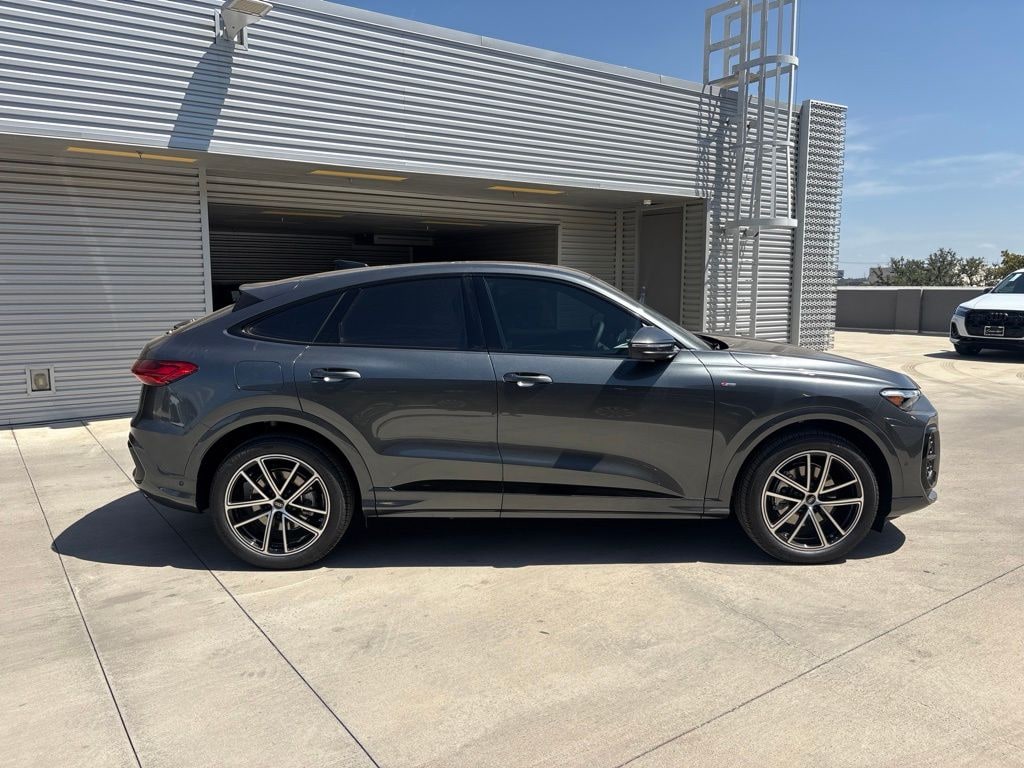 New 2026 Audi Q5 2.0T Prestige SUV
