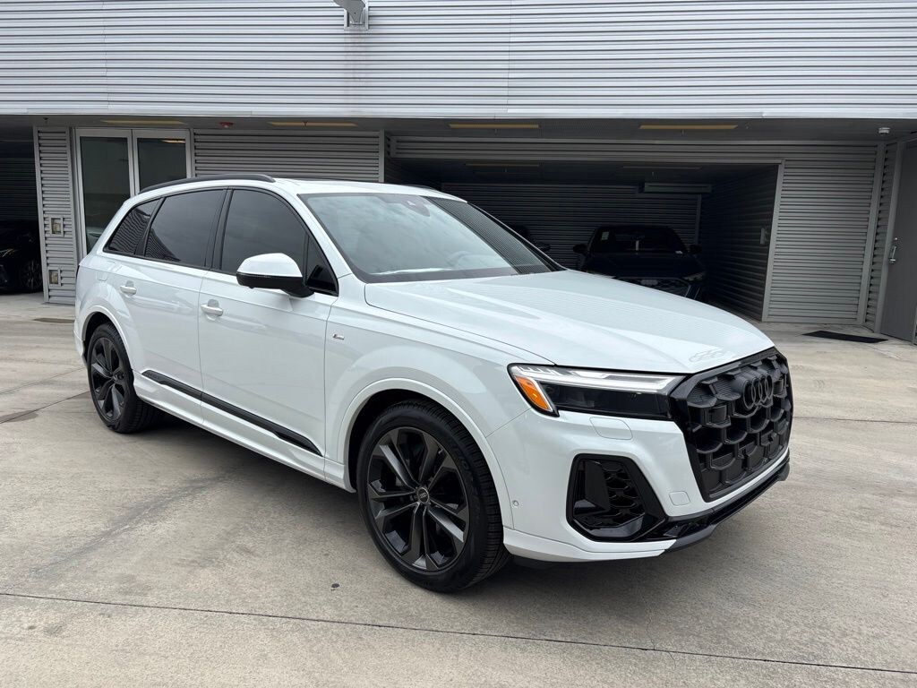New 2026 Audi Q7 55 Premium SUV