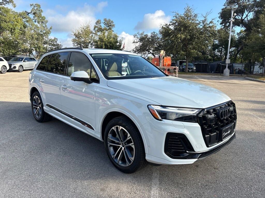 New 2026 Audi Q7 45 Premium Plus SUV