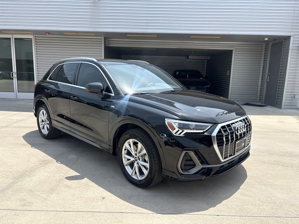 Certified 2025 Audi Q3 Premium SUV