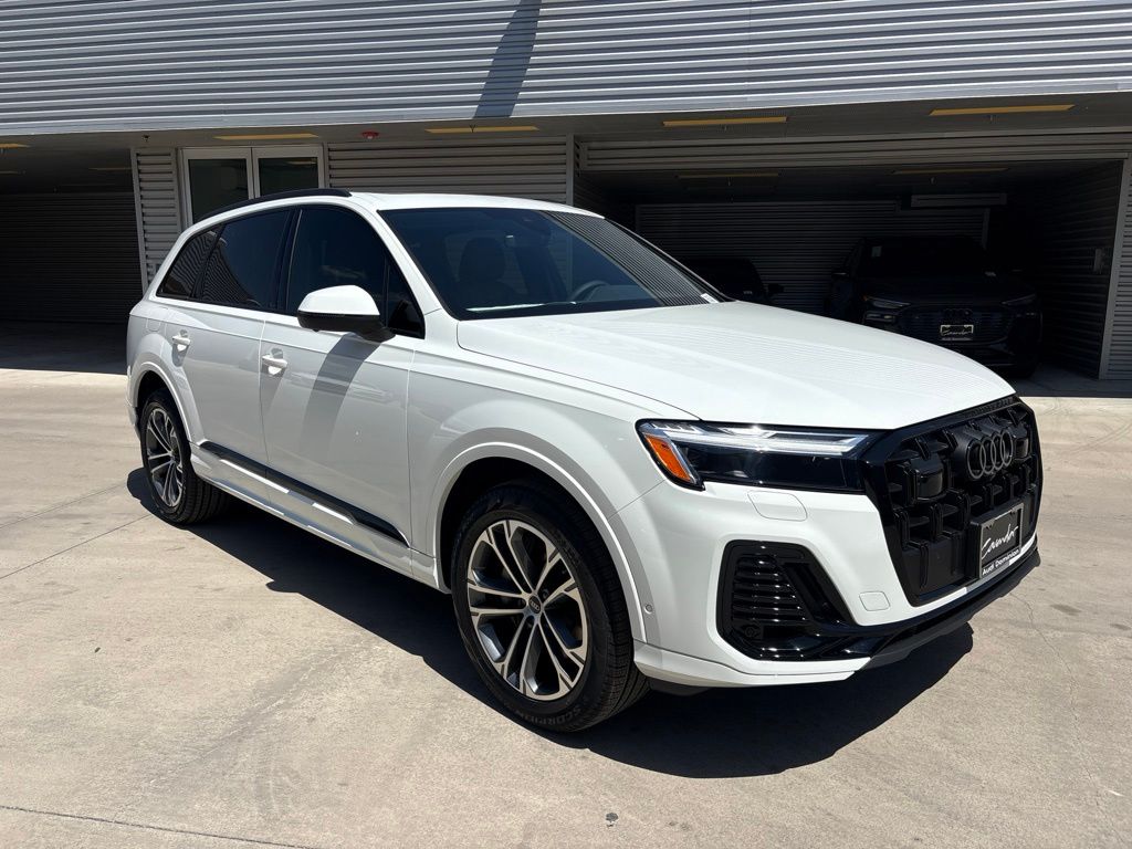 New 2026 Audi Q7 45 Premium Plus SUV
