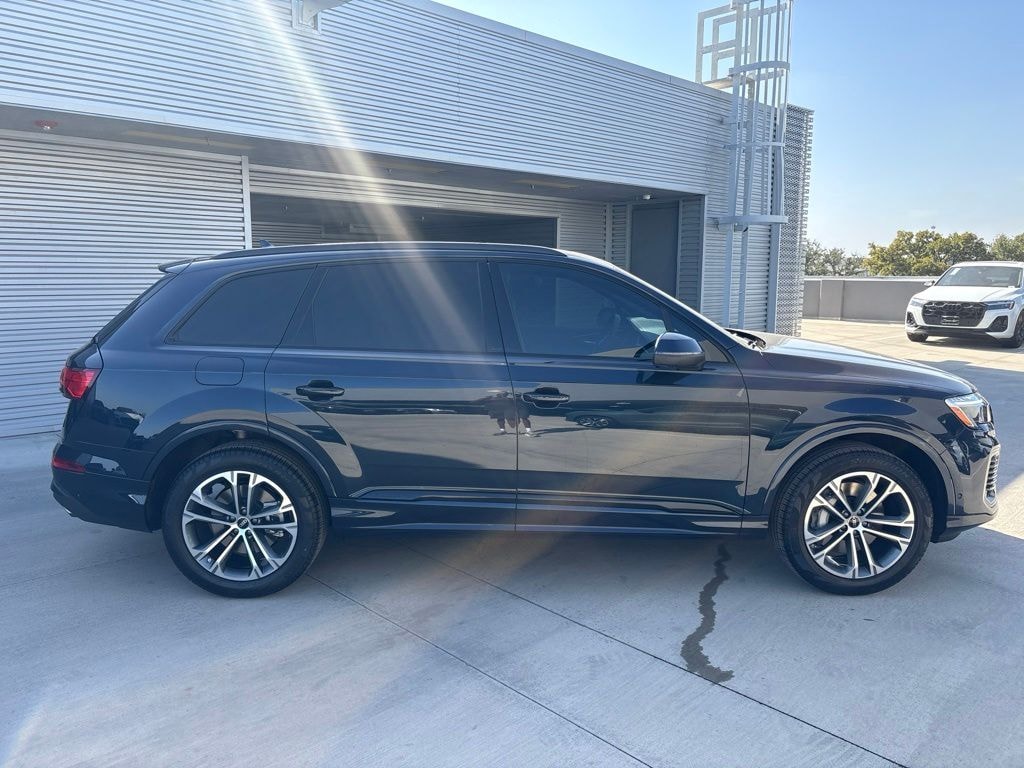 New 2026 Audi Q7 45 Premium Plus SUV