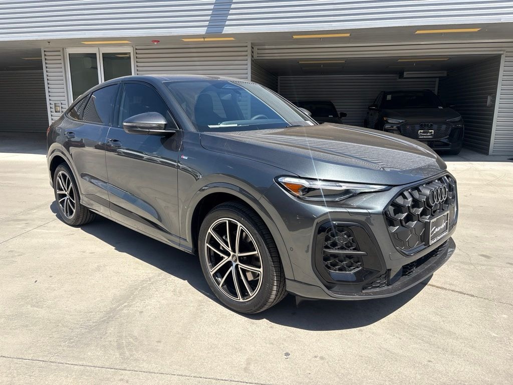 New 2026 Audi Q5 2.0T Prestige SUV