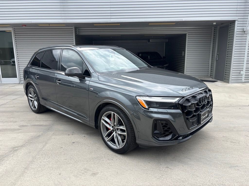 New 2026 Audi Q7 55 Premium SUV