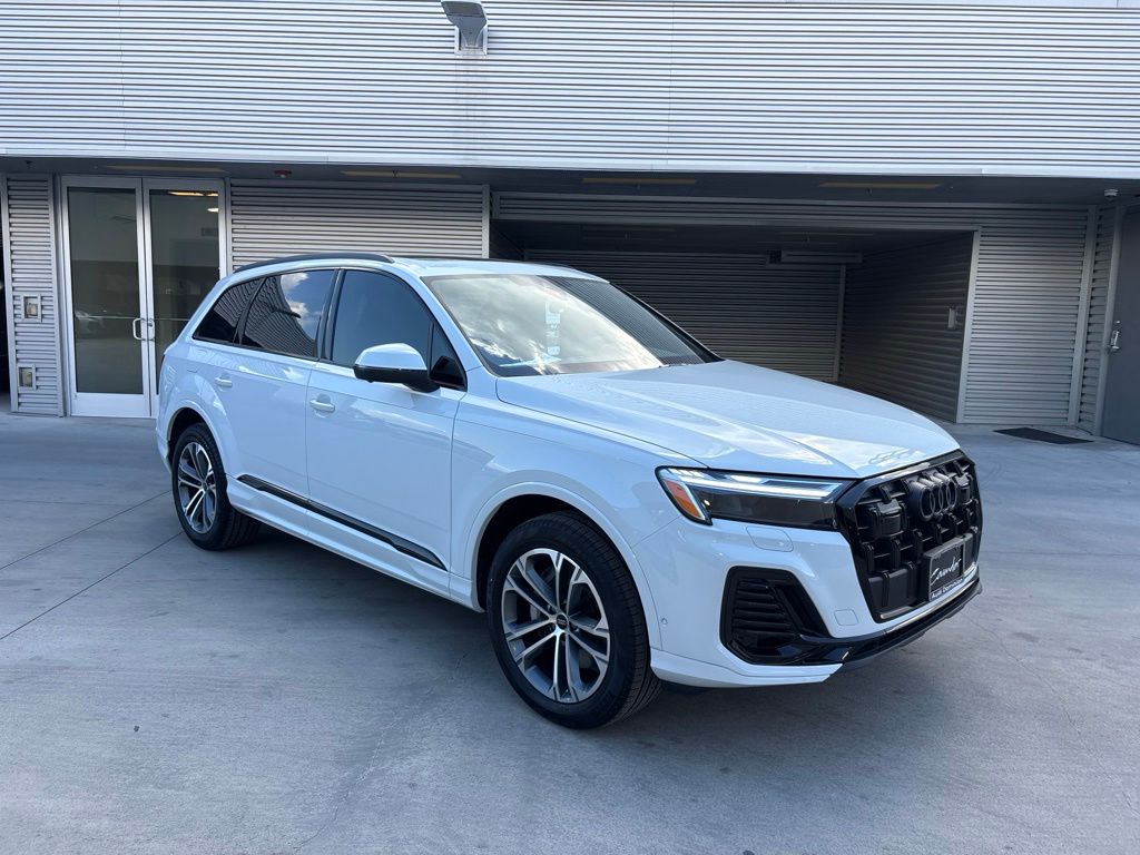 New 2026 Audi Q7 45 Premium SUV