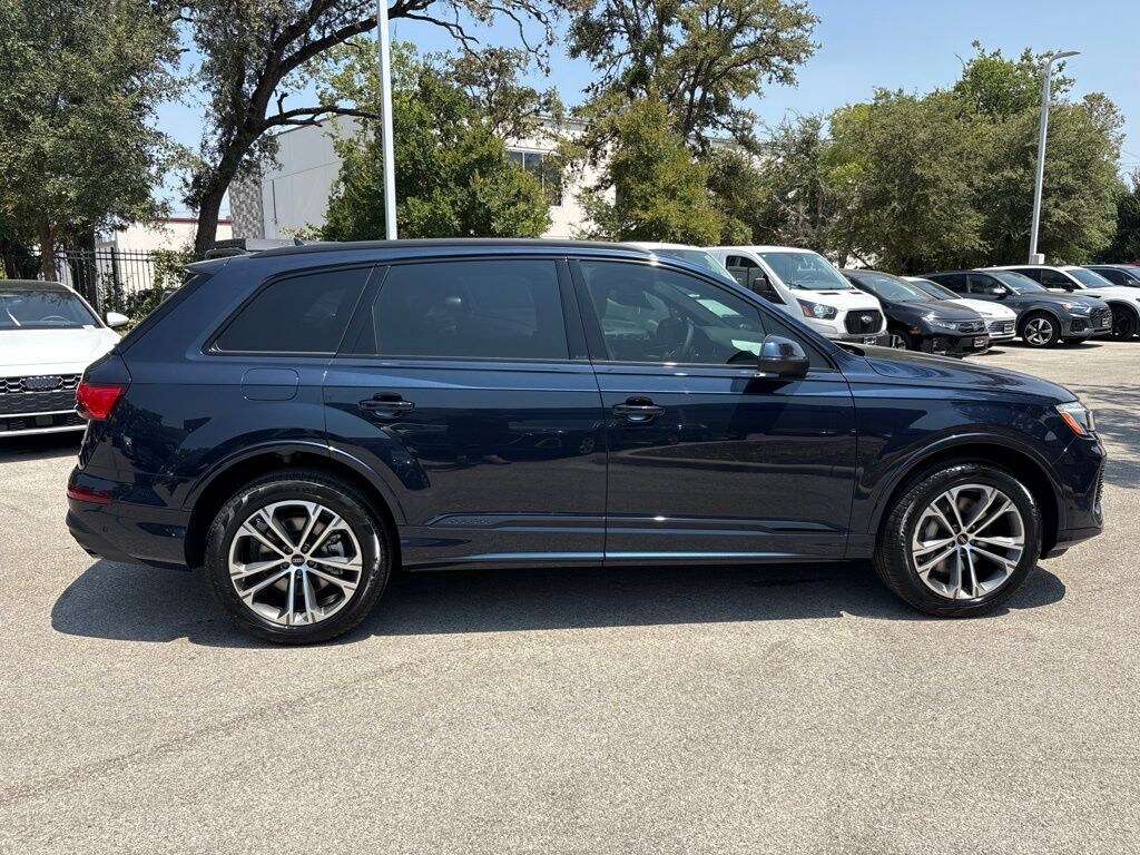 New 2026 Audi Q7 45 Premium SUV