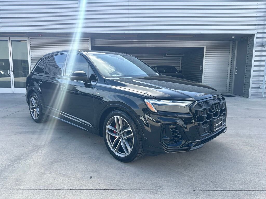 New 2026 Audi Q7 55 Premium SUV