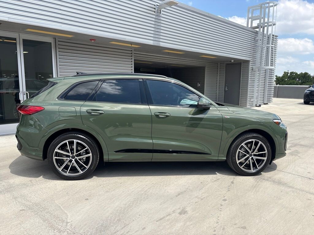 New 2026 Audi Q5 2.0T Prestige SUV