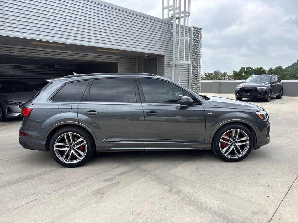 New 2026 Audi Q7 55 Premium SUV